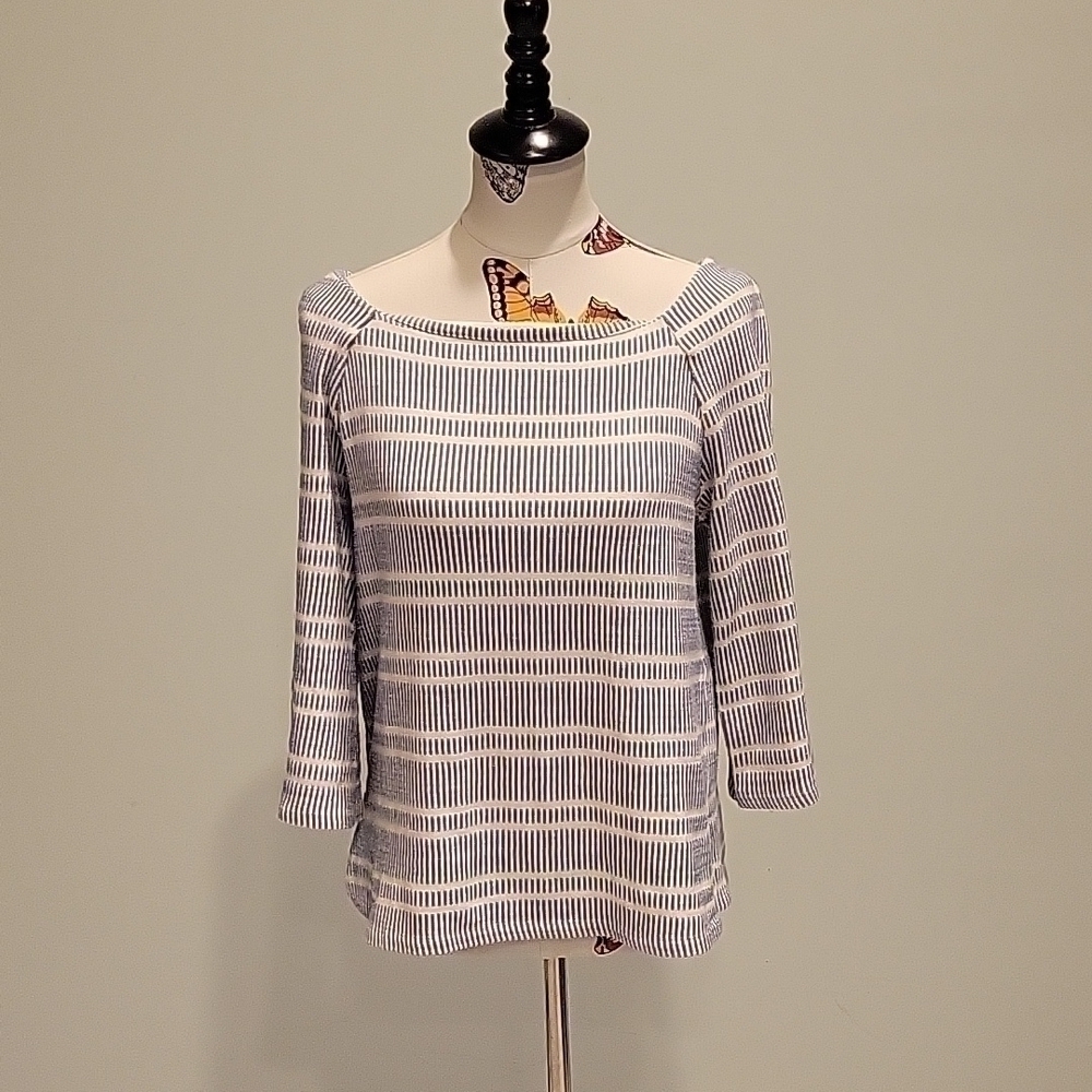 Anthropologie postmark blue & white 3/4 sleeve top boat neck slits at sides  M